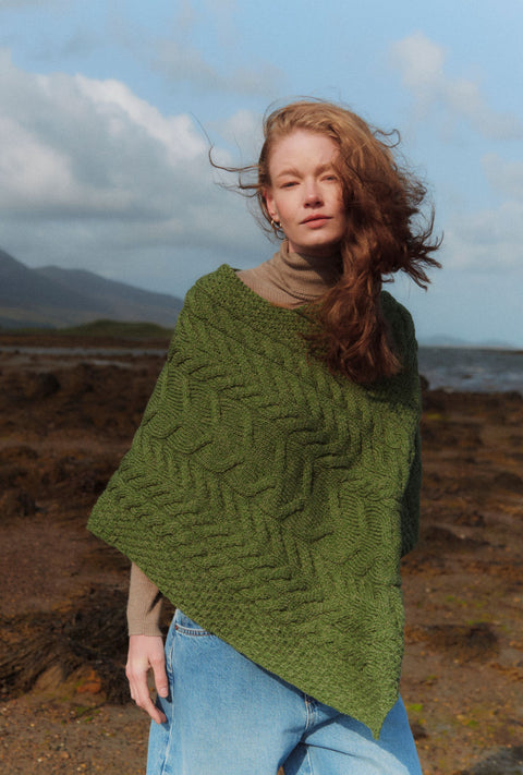 Aasleagh Falls Ladies Aran Poncho - Meadow Green